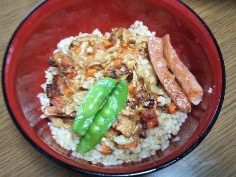 アツアツが美味しい‼️切り干し大根のかき揚げ丼